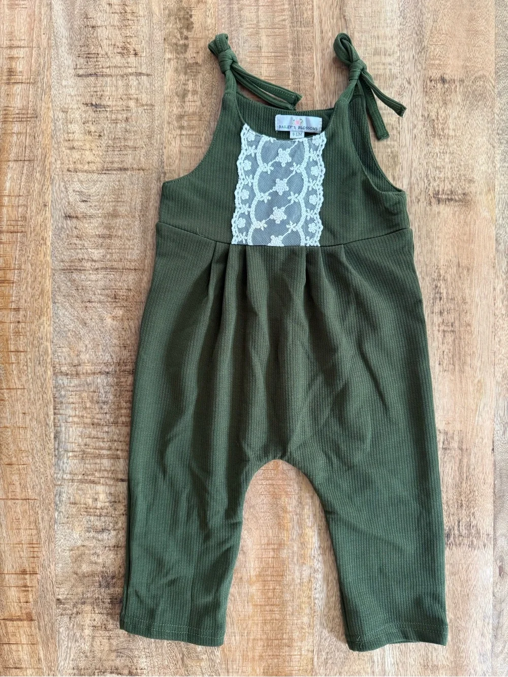 Bailey’s Blossoms Olive Green Ribbed Lace Tie Strap Romper 9-12M